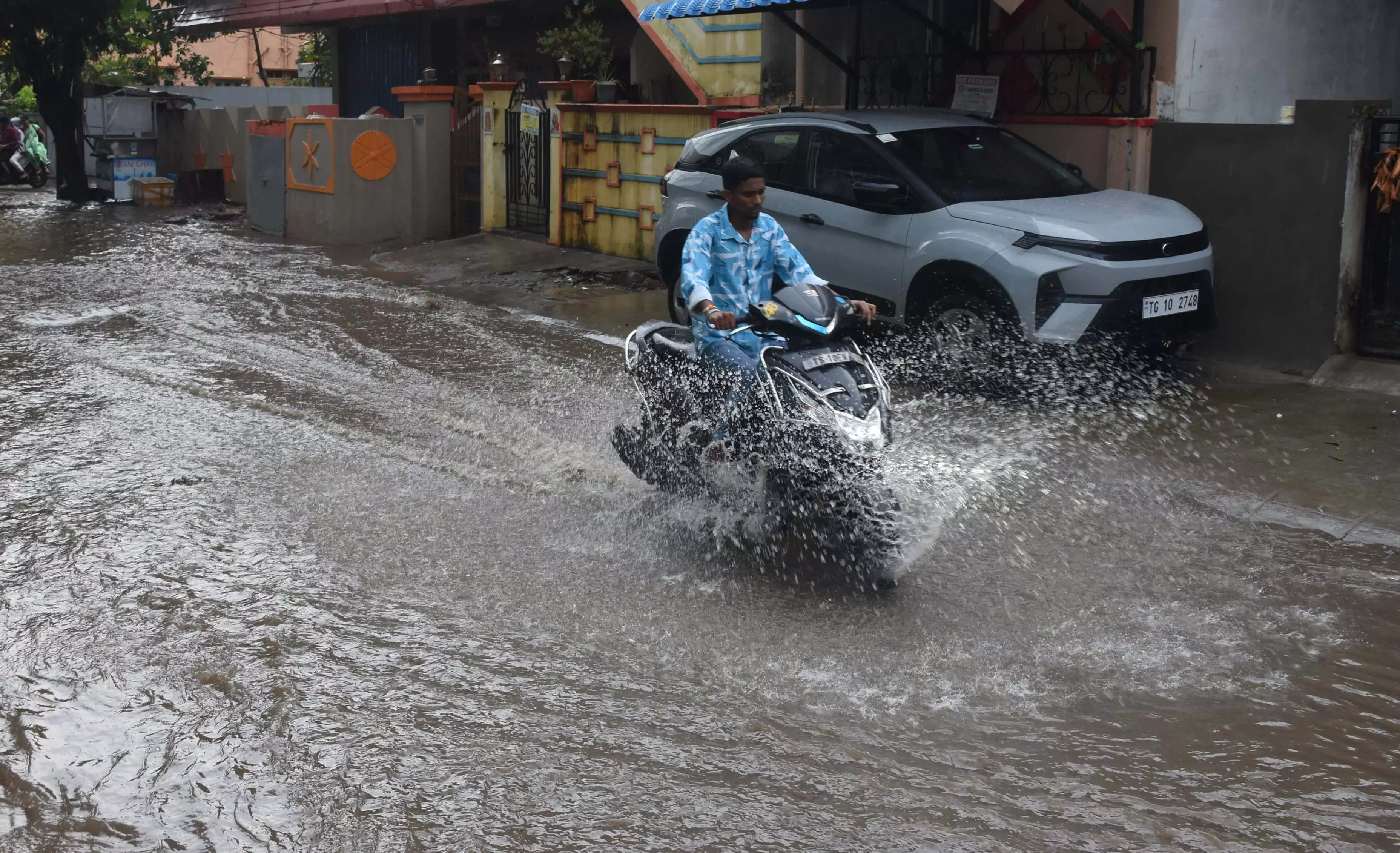 Hyderabad braces for heavy rainfall; record rainfall hits several districts