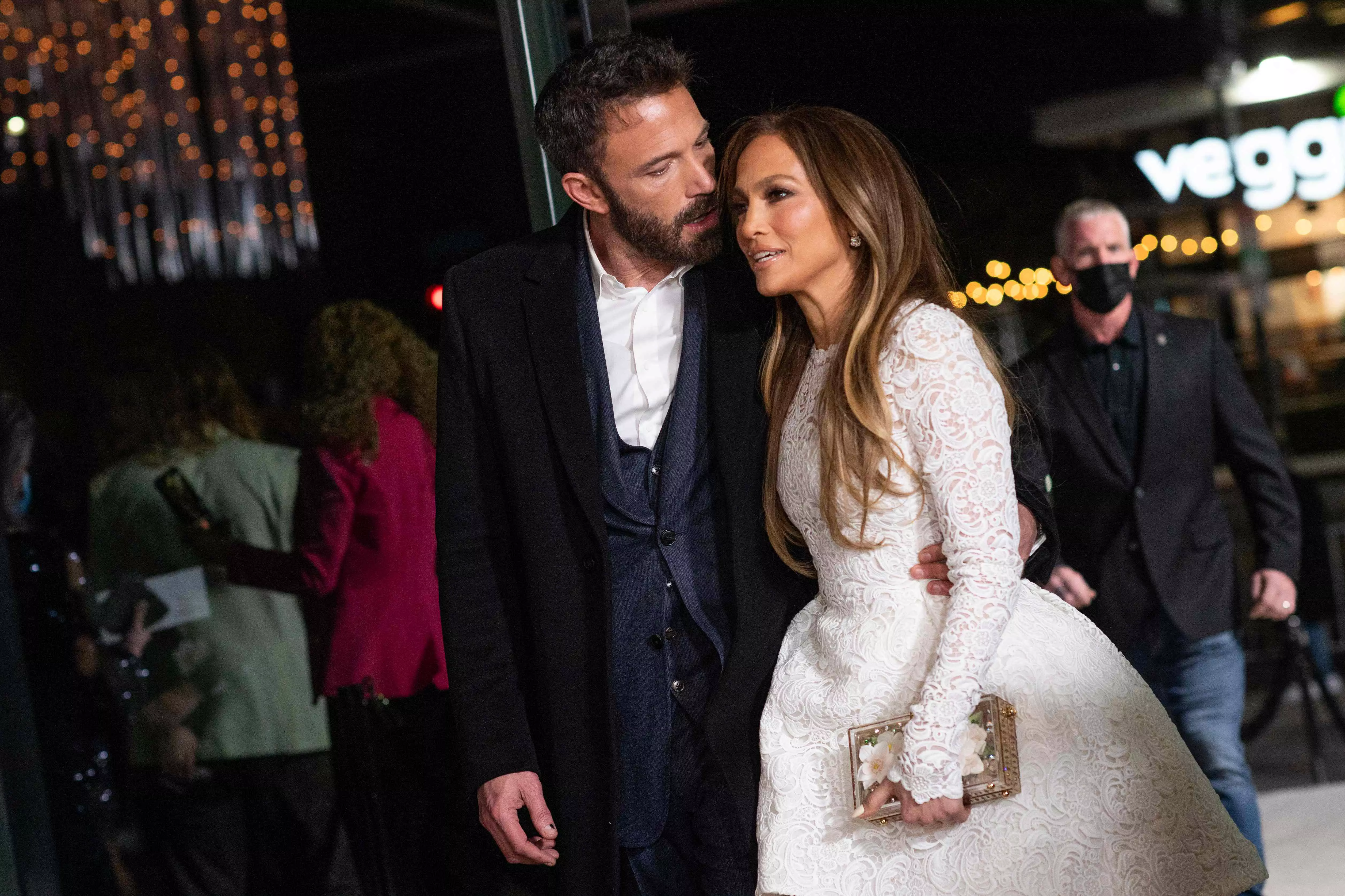 Jennifer Lopez files for divorce from Ben Affleck