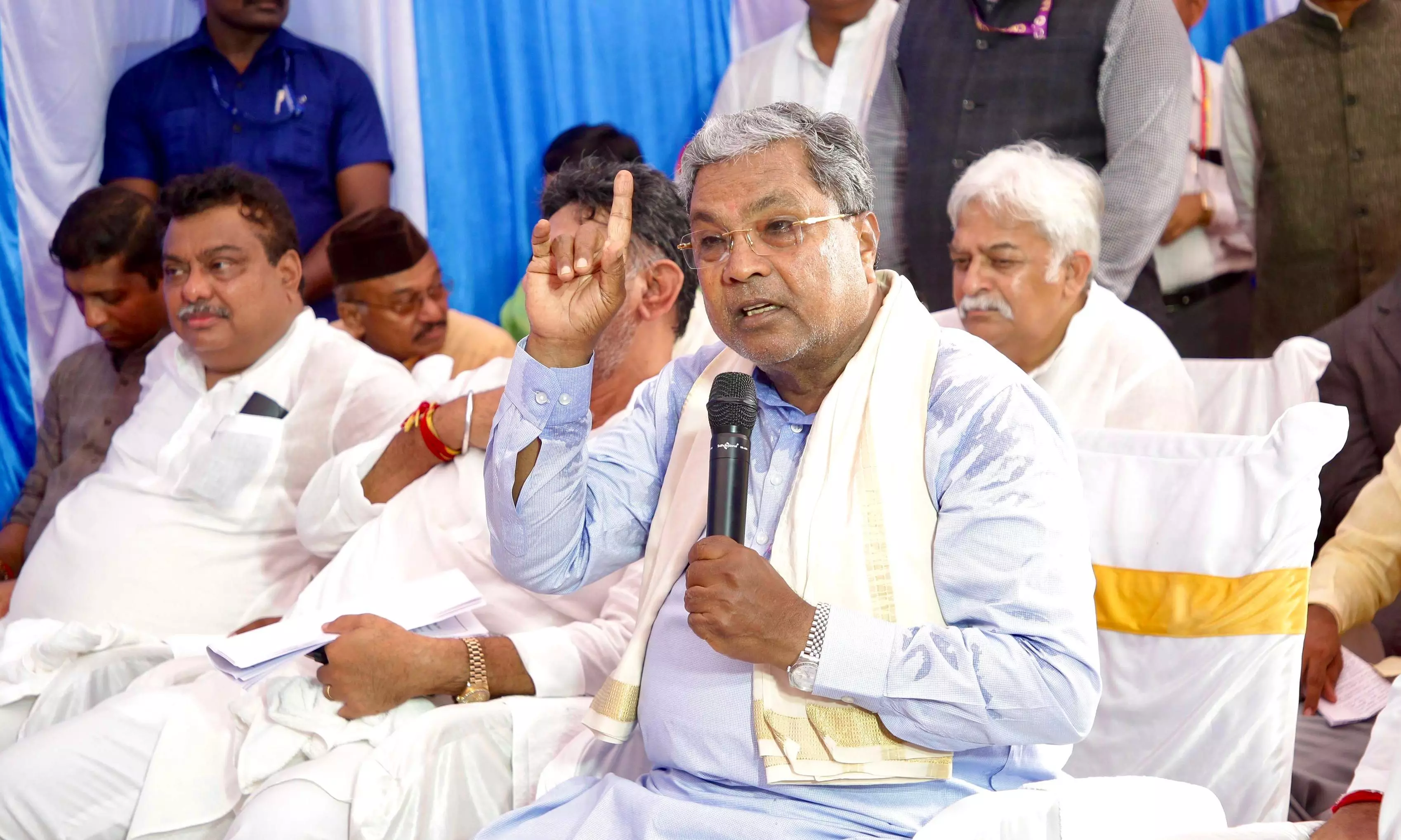 Karnataka: CM Siddaramaiah Rebukes Kumaraswamy’s Arrest Claim