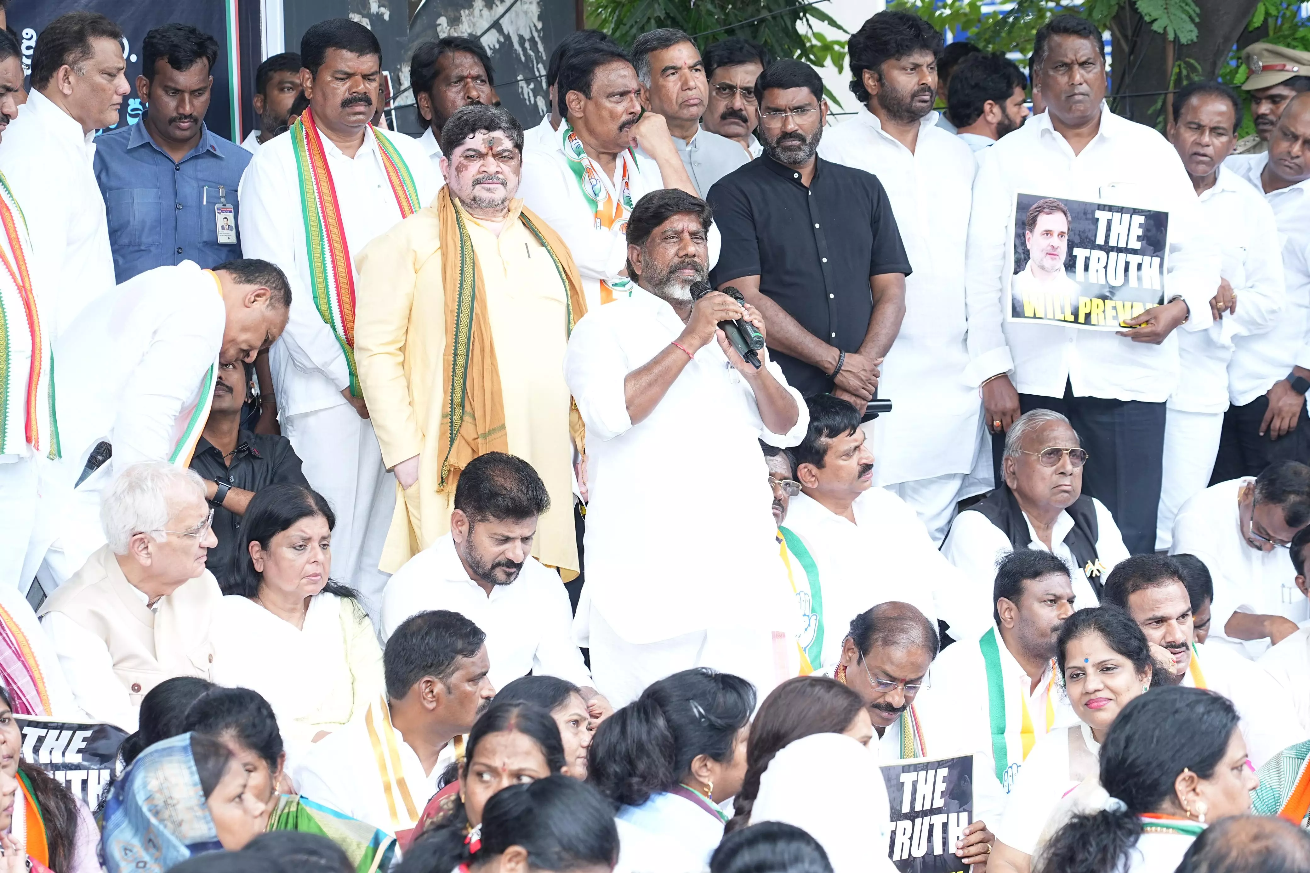 Telangana: Bhatti, ministers vow to continue protests on Adani issue