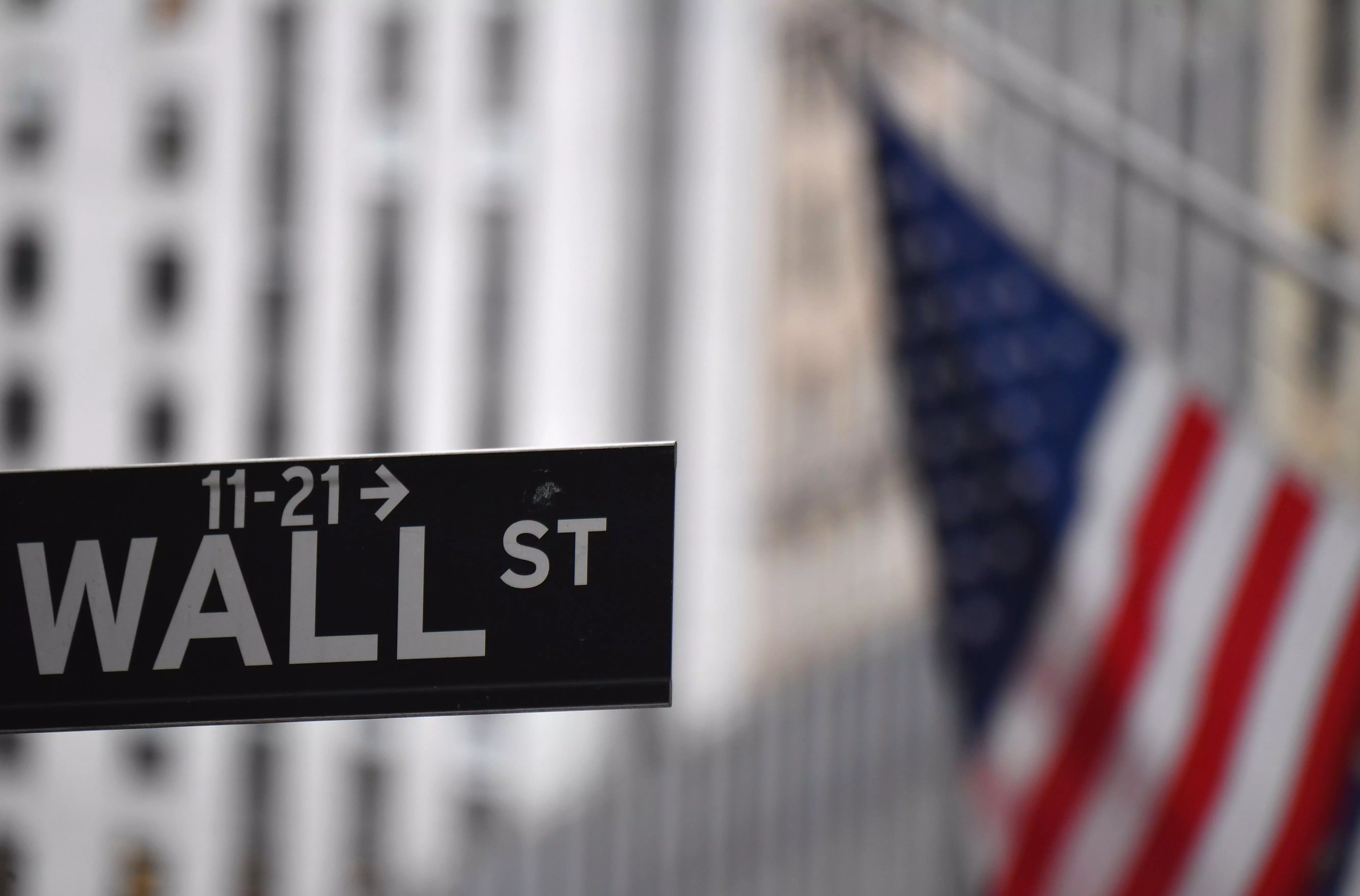 Stock market today: Wall Street weakens ahead of a highly anticipated speech