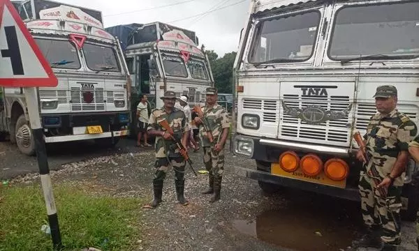 La BSF de Meghalaya intercepta a dos ciudadanos indios por contrabando de azúcar a Bangladesh