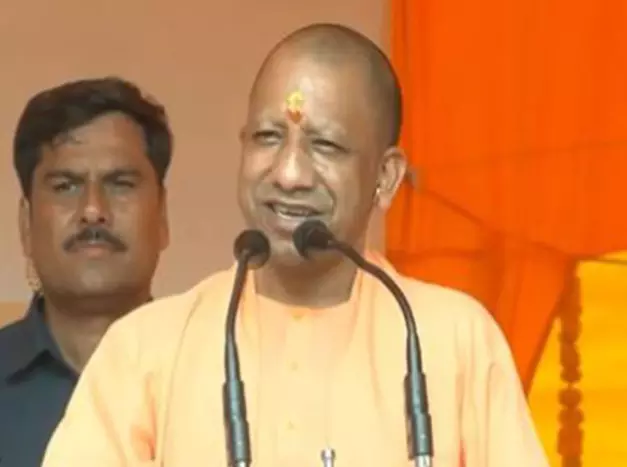 Batenge to Katenge: CM Yogi makes strong unity pitch at Agra rally