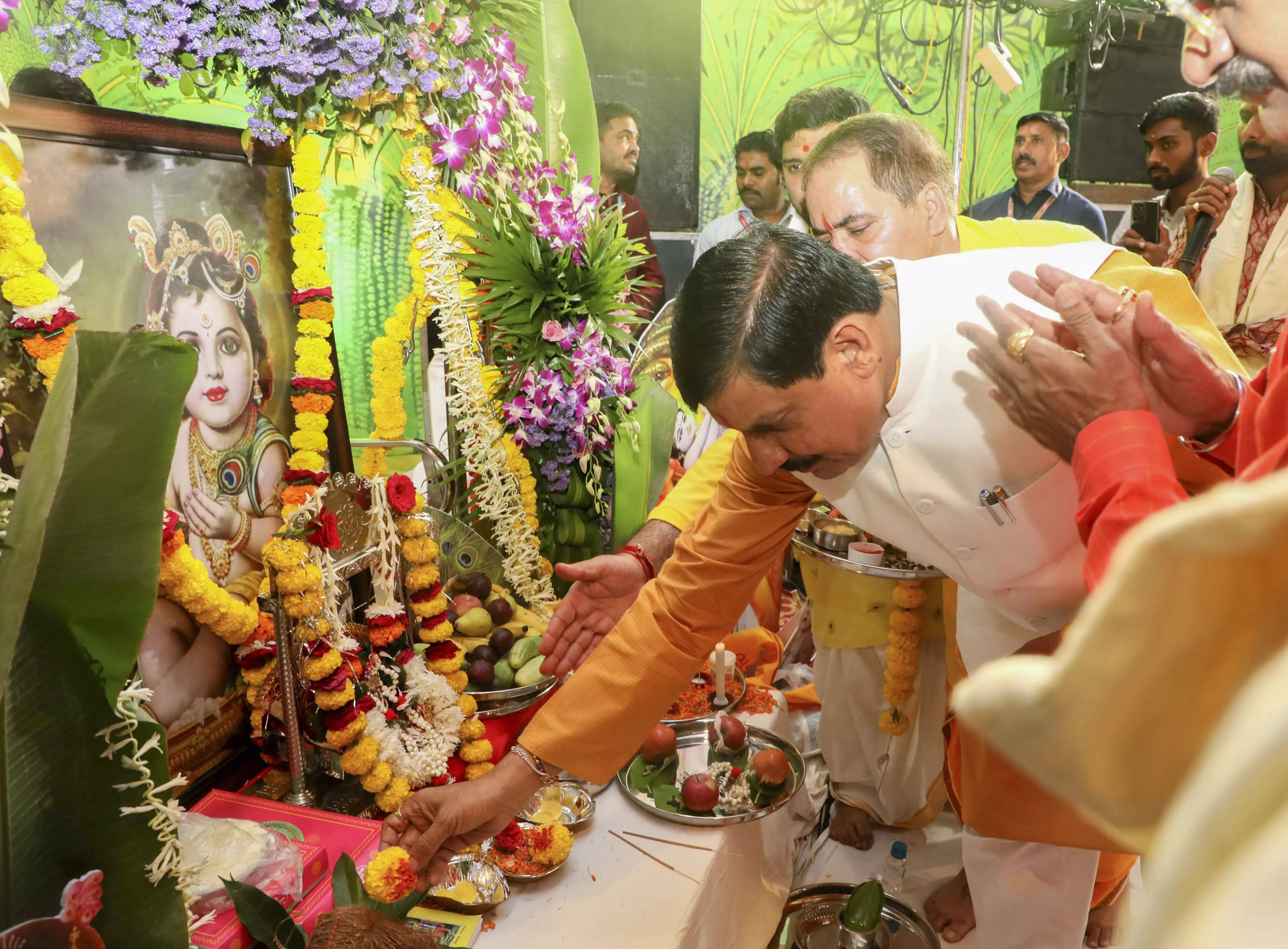 Those Who Want to Live in Bharat Will Have to Say Jai for Lords Krishna and Ram: MP CM