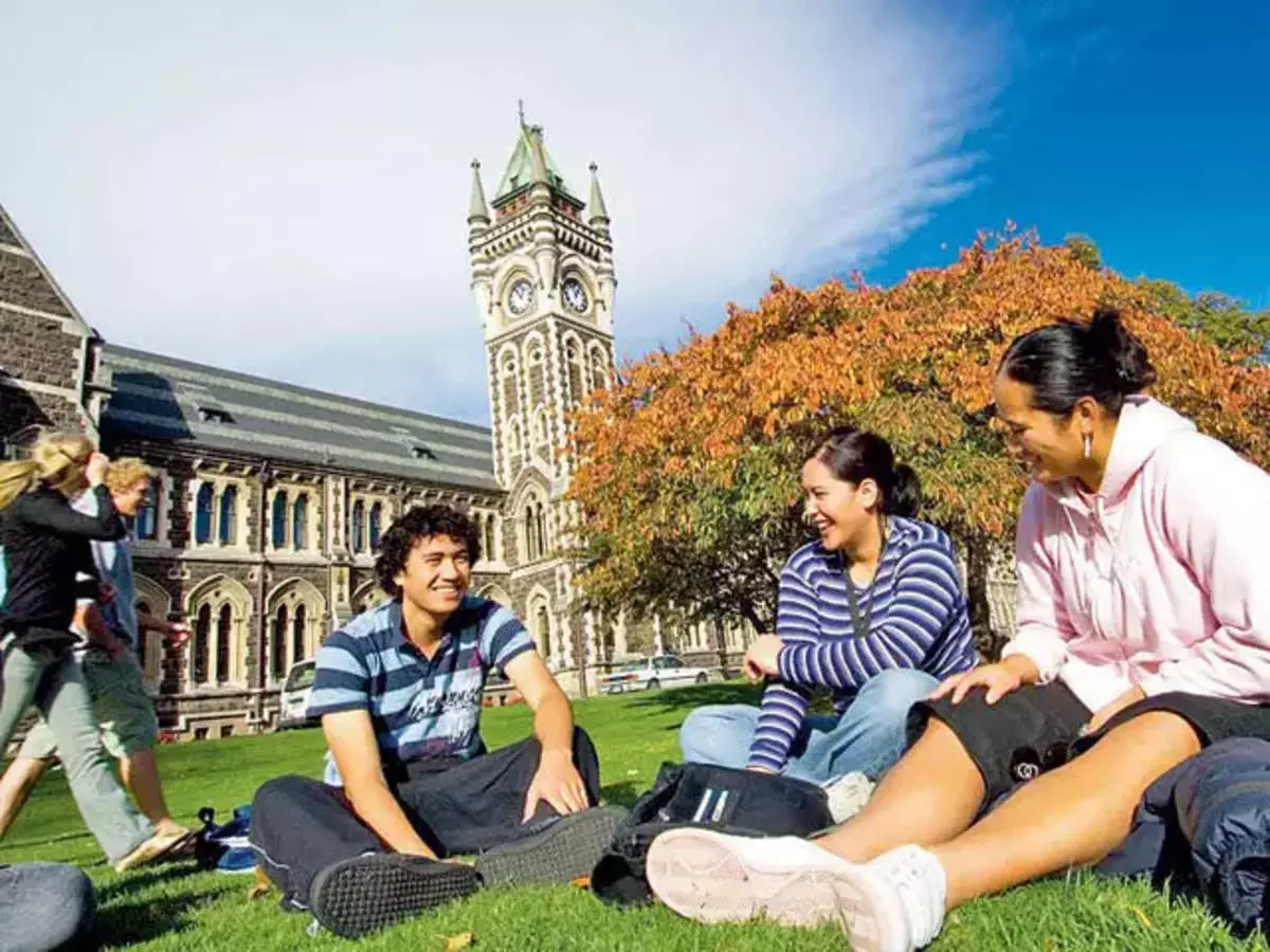 Australia Caps Foreign Students in Bid to Curb Migration