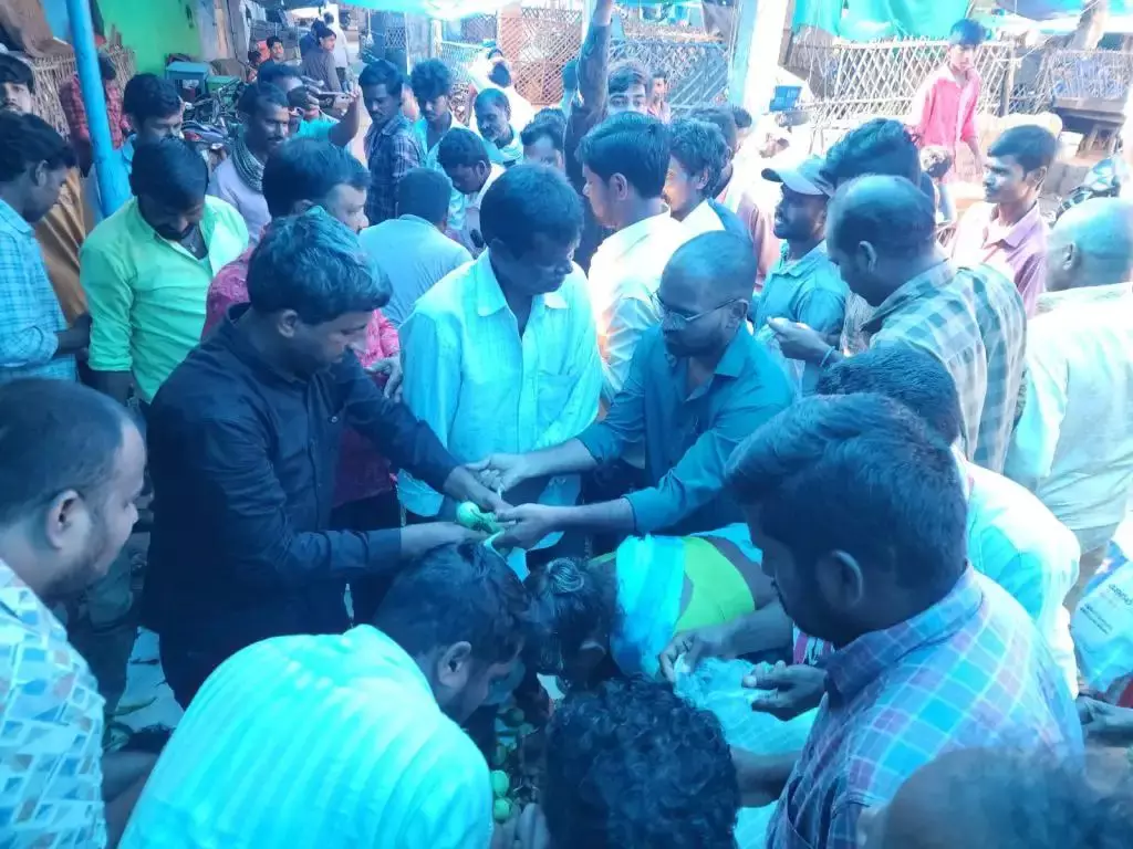 Unique Protest: Free Veggies to People in Peddapalli