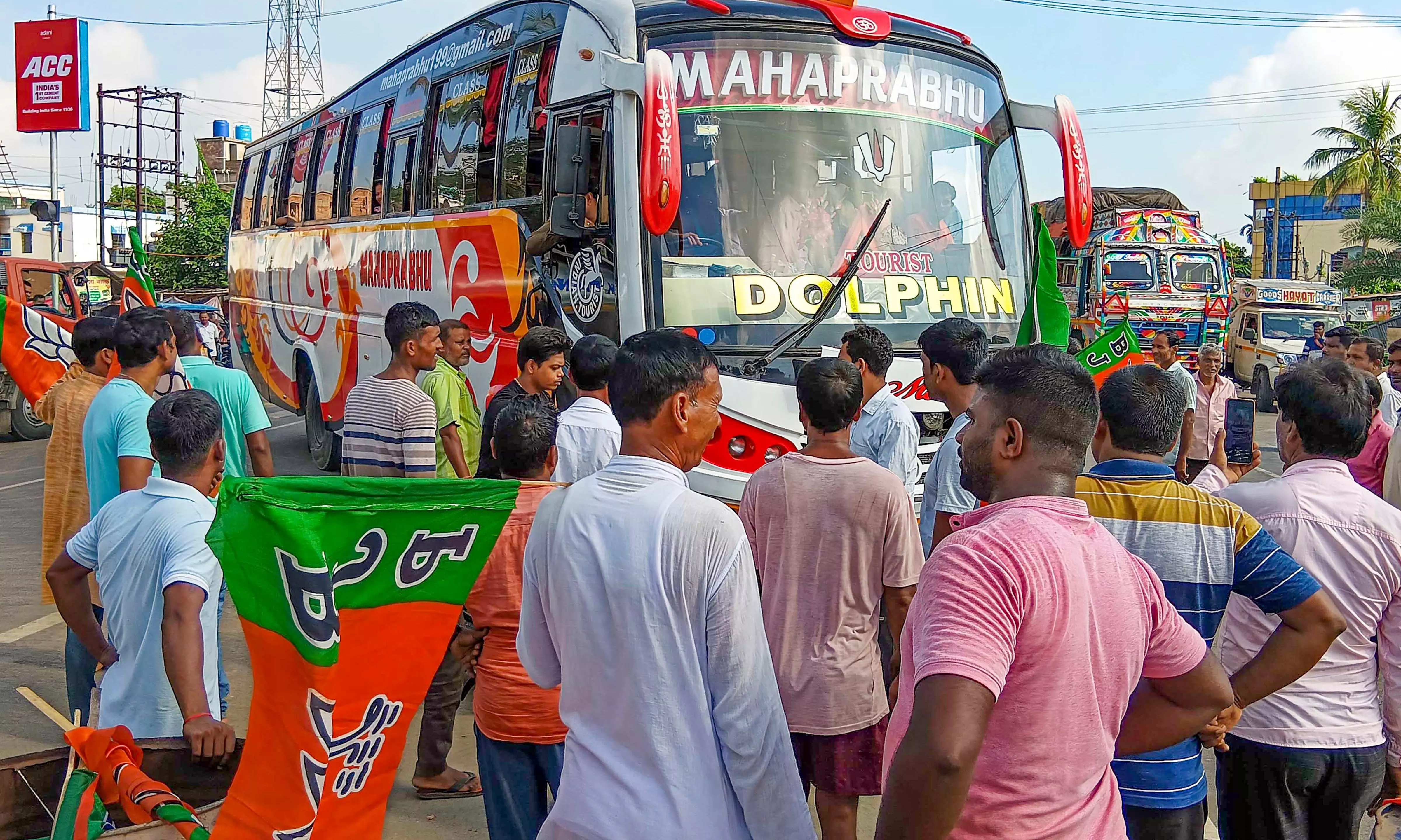 West Bengal: BJP claims two of its workers shot at in Bhatpara