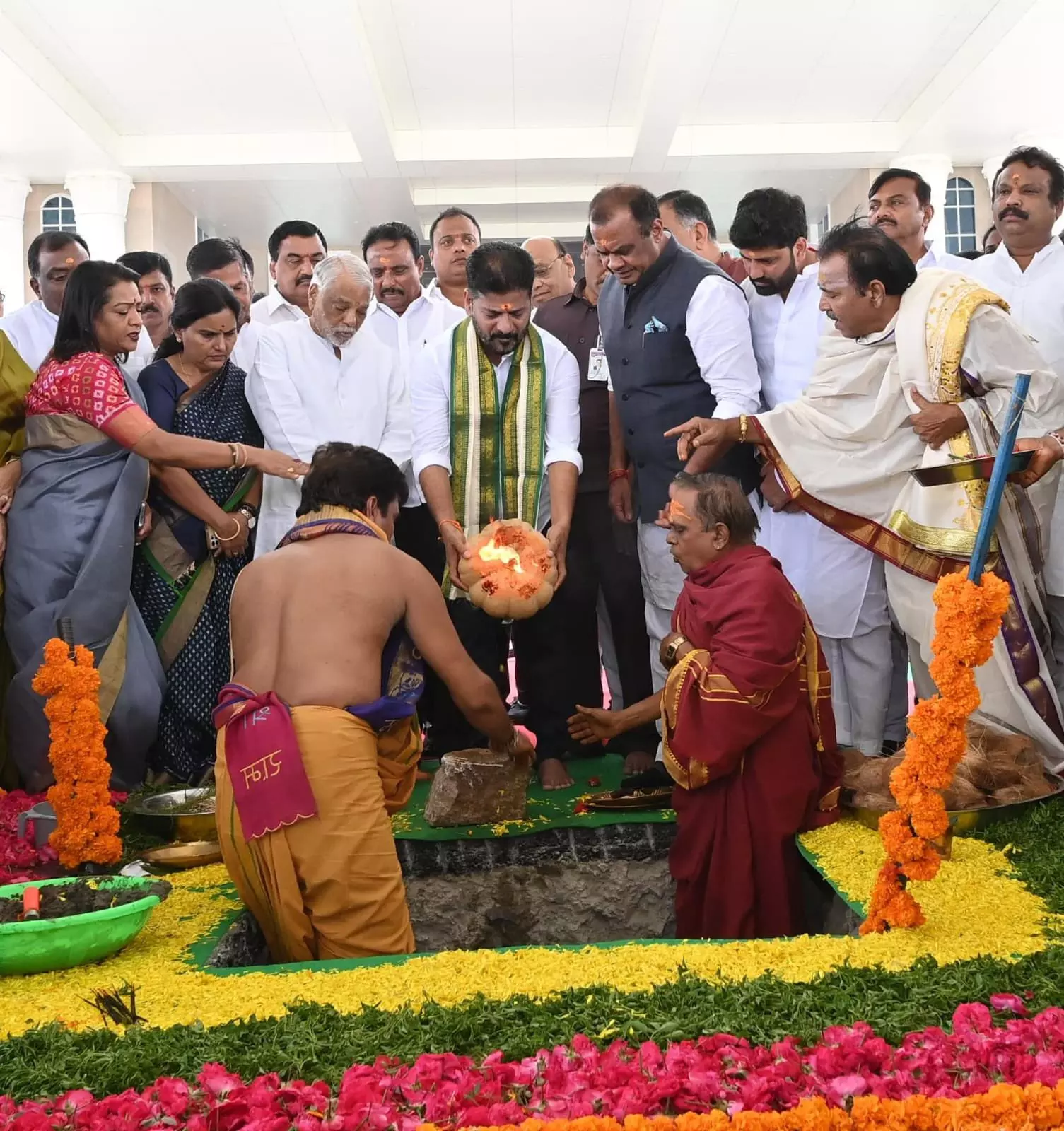 Telangana Talli statue unveiling will be on the lines of Million March on Dec. 9: CM