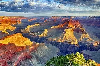 Grand Canyon visitors move to hotels outside the park after unprecedented breaks in water pipeline