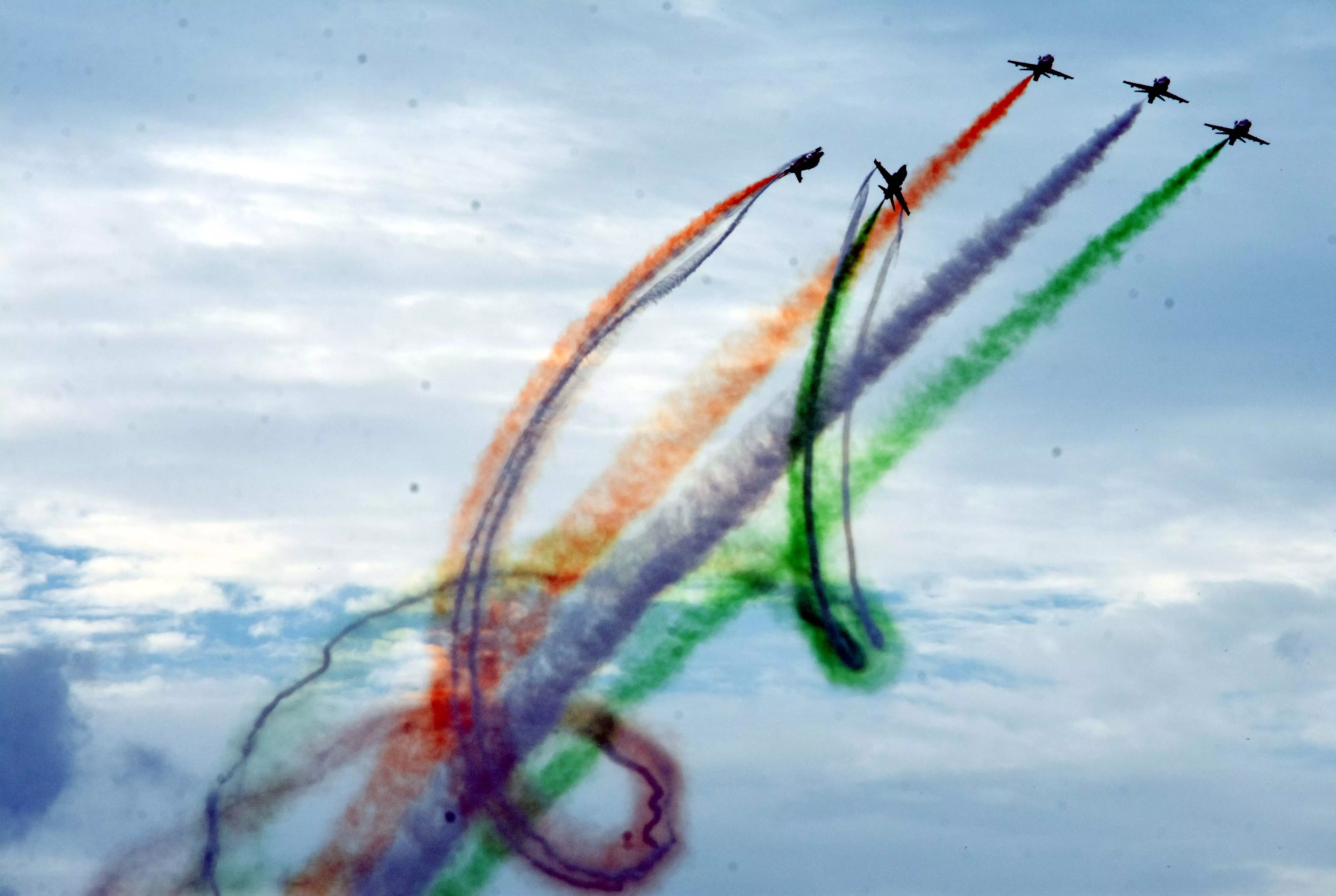 Karnataka: Surya Kiran team air show dazzles at Bidar fort