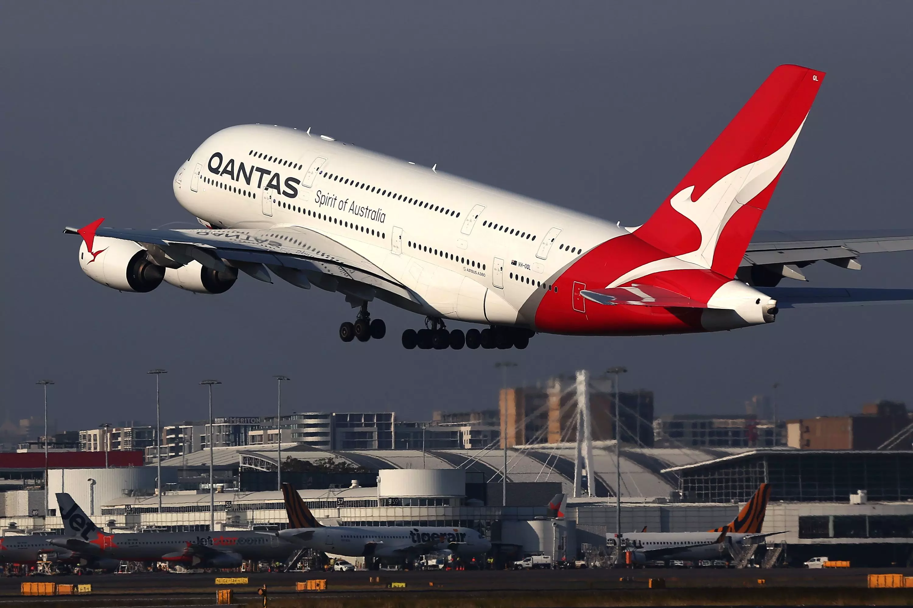 Qantas First Class Tickets Sold at 85PC Discount, Know More!