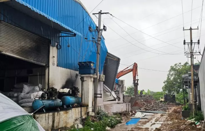 HYDRAA demolishes BJP corporator’s unauthorised buildings