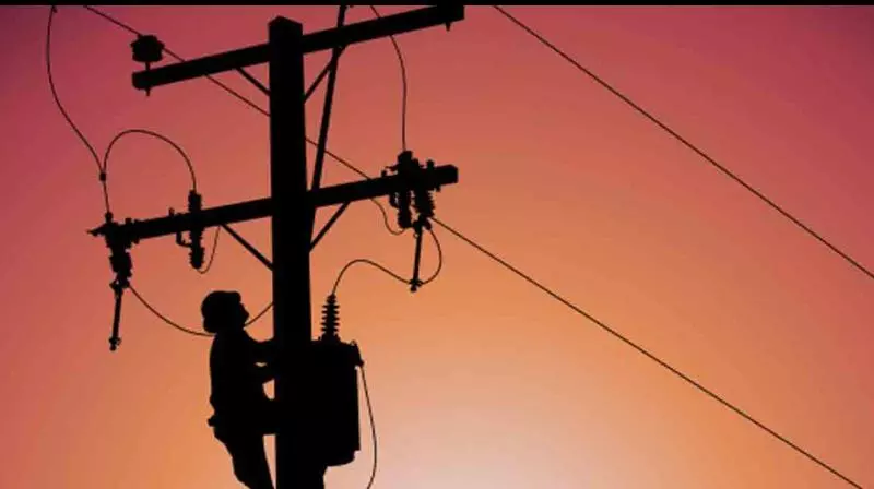 Electricity department lineman assaulted for asking pending bill