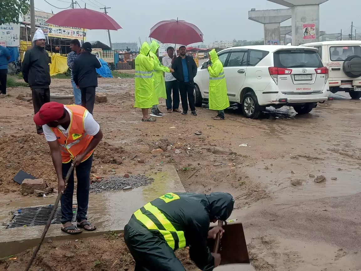 Hyderabad rains: GHMC issues red alert