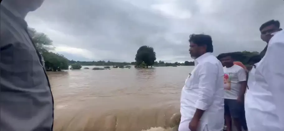 Khammam:  Dy CM inspects Munneru stream