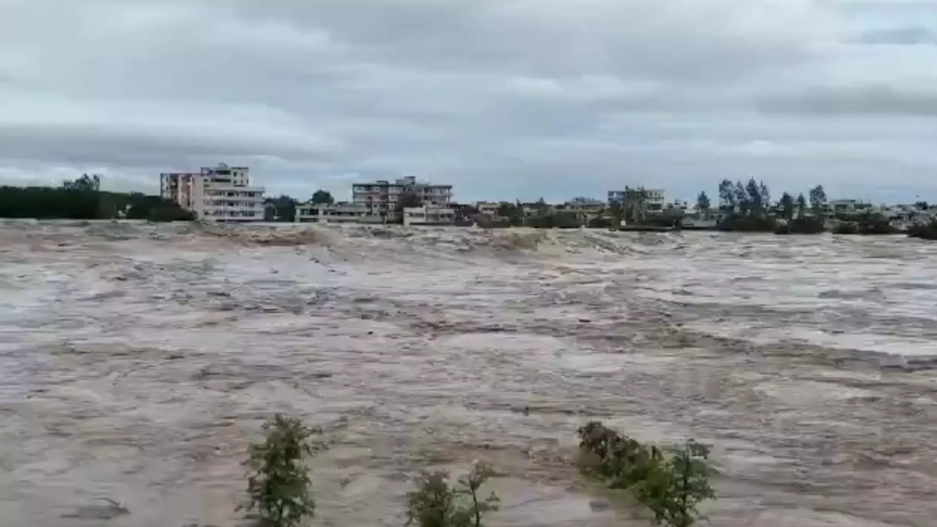 Telangana govt. bolsters water storage amid heavy inflows