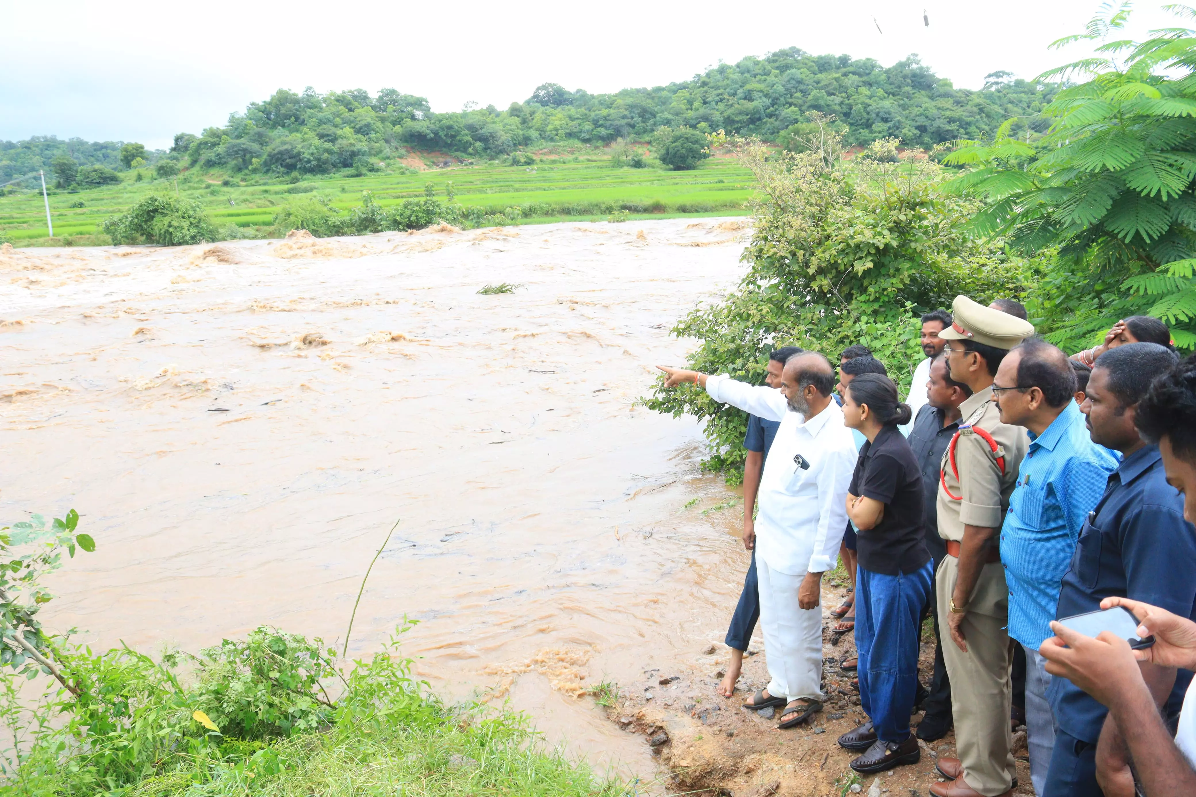 Heavy rains disrupt normal life in Karimnagar