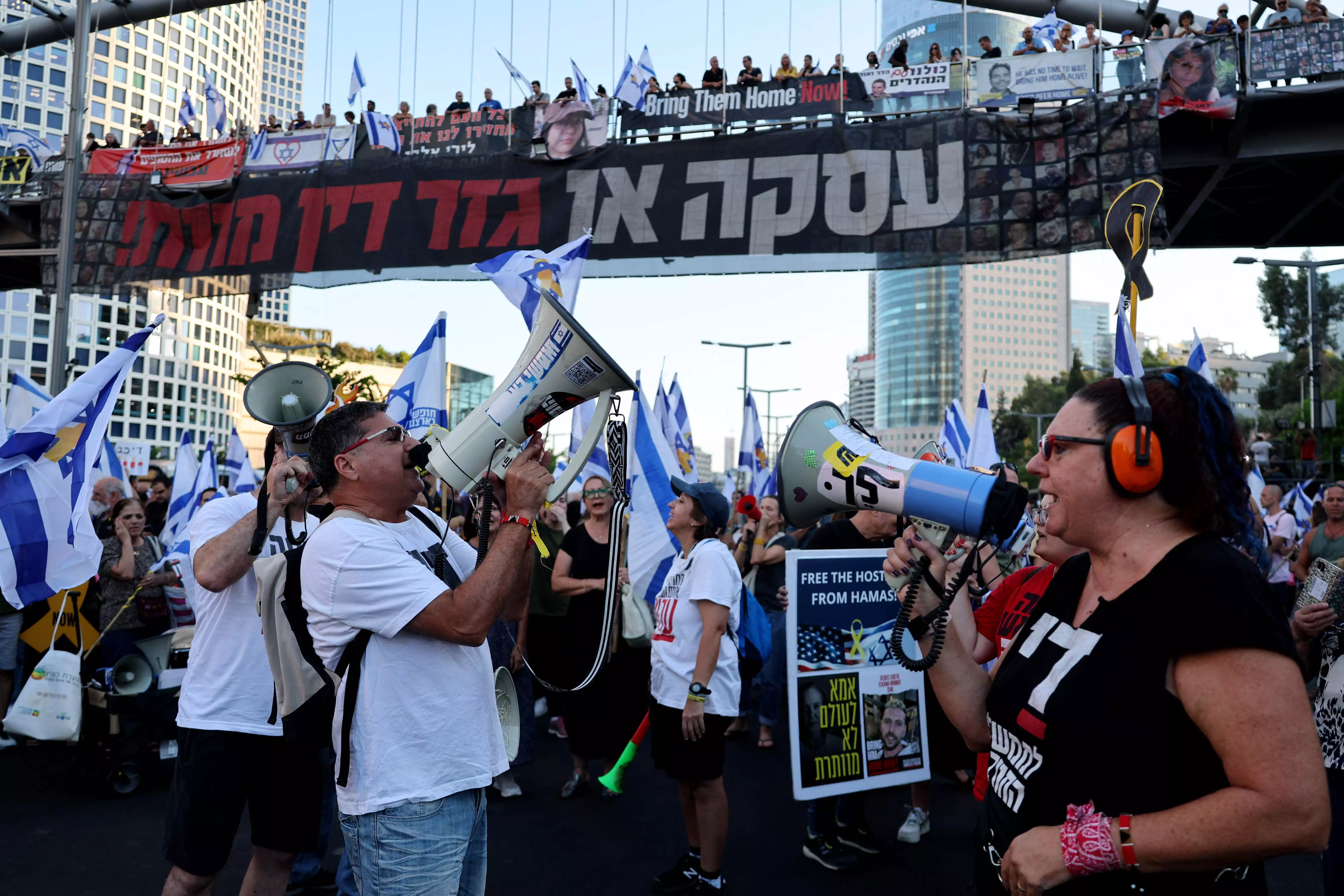 Israelis erupt in protest to demand a cease-fire after 6 more hostages die in Gaza