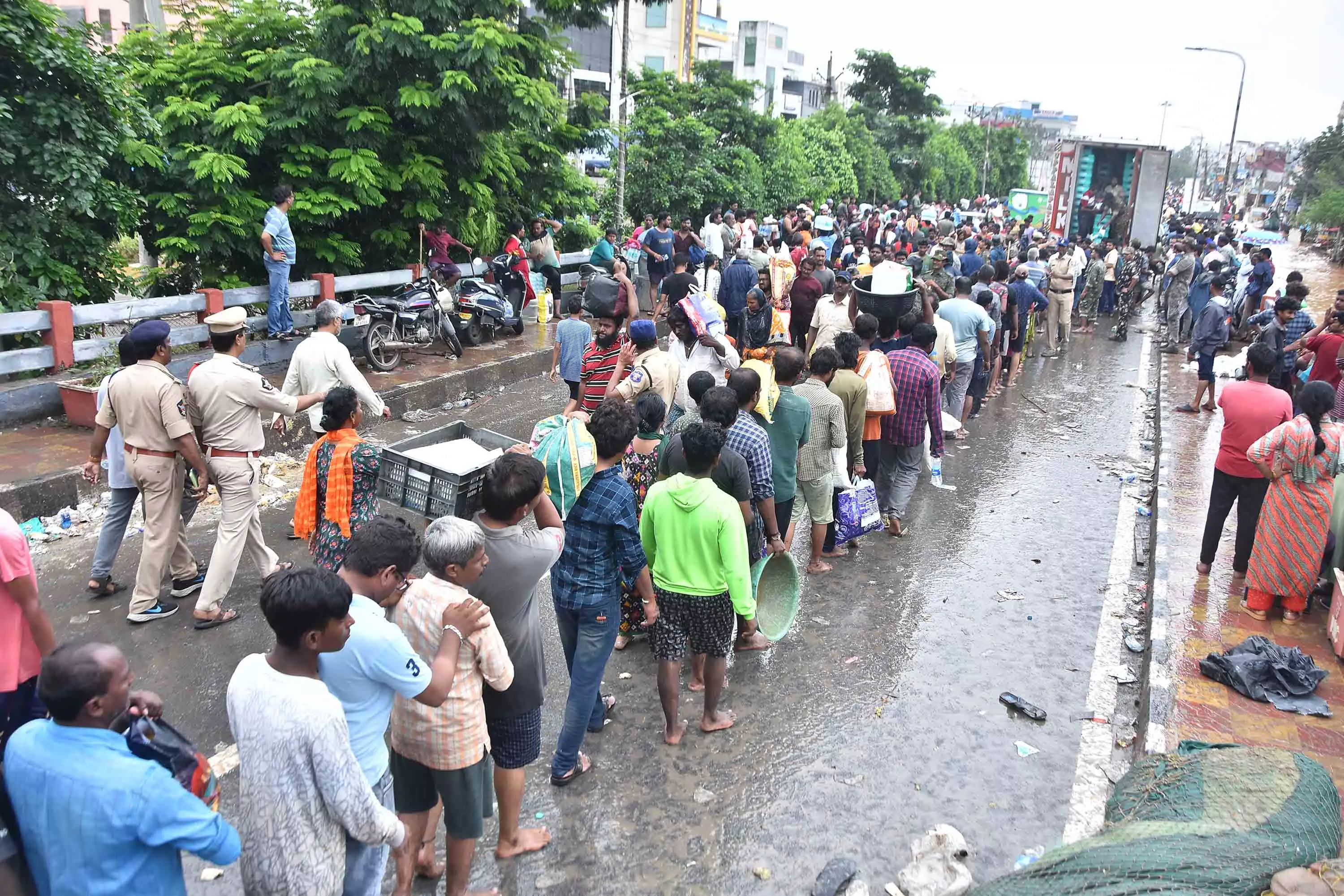 Floodwaters recede in areas close to Budameru canal