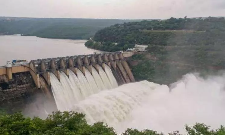 Water Recedes in Srisailam Reservoir