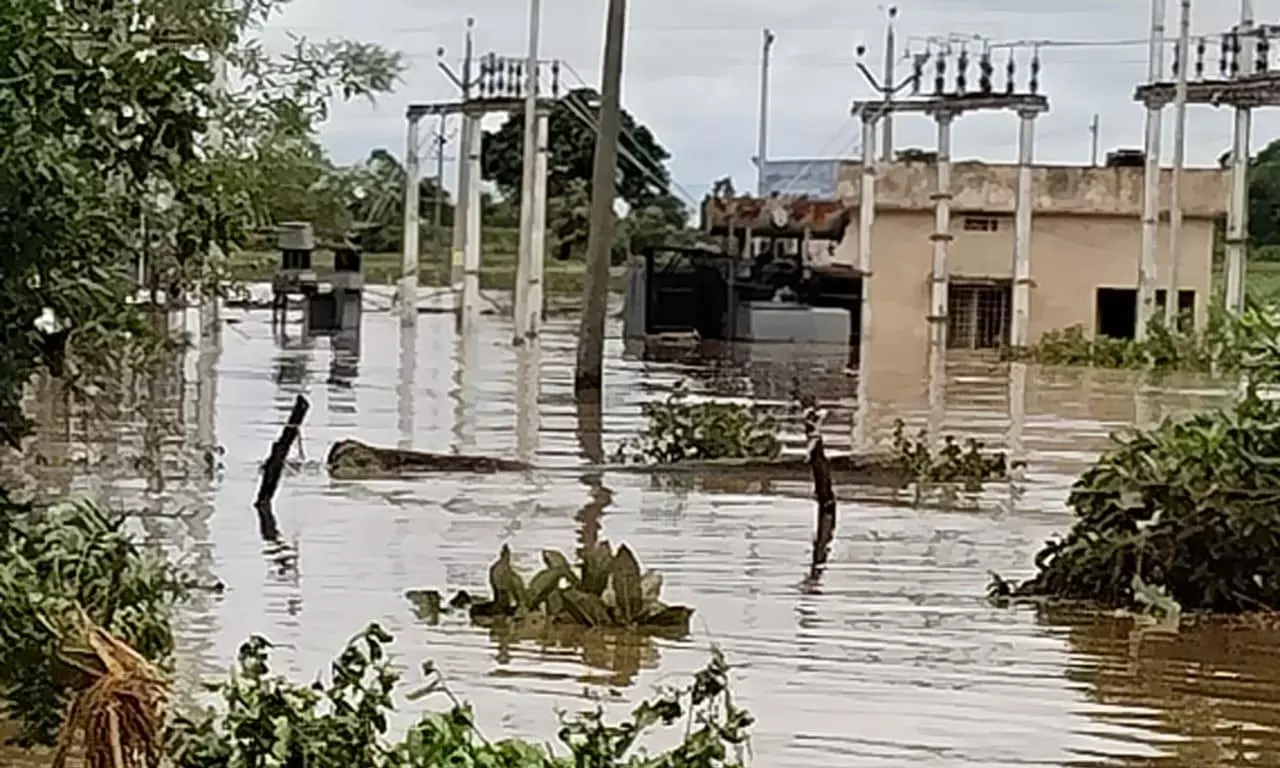 Southern Power to Restore Flood-Hit Sub-Stations in Suryapet