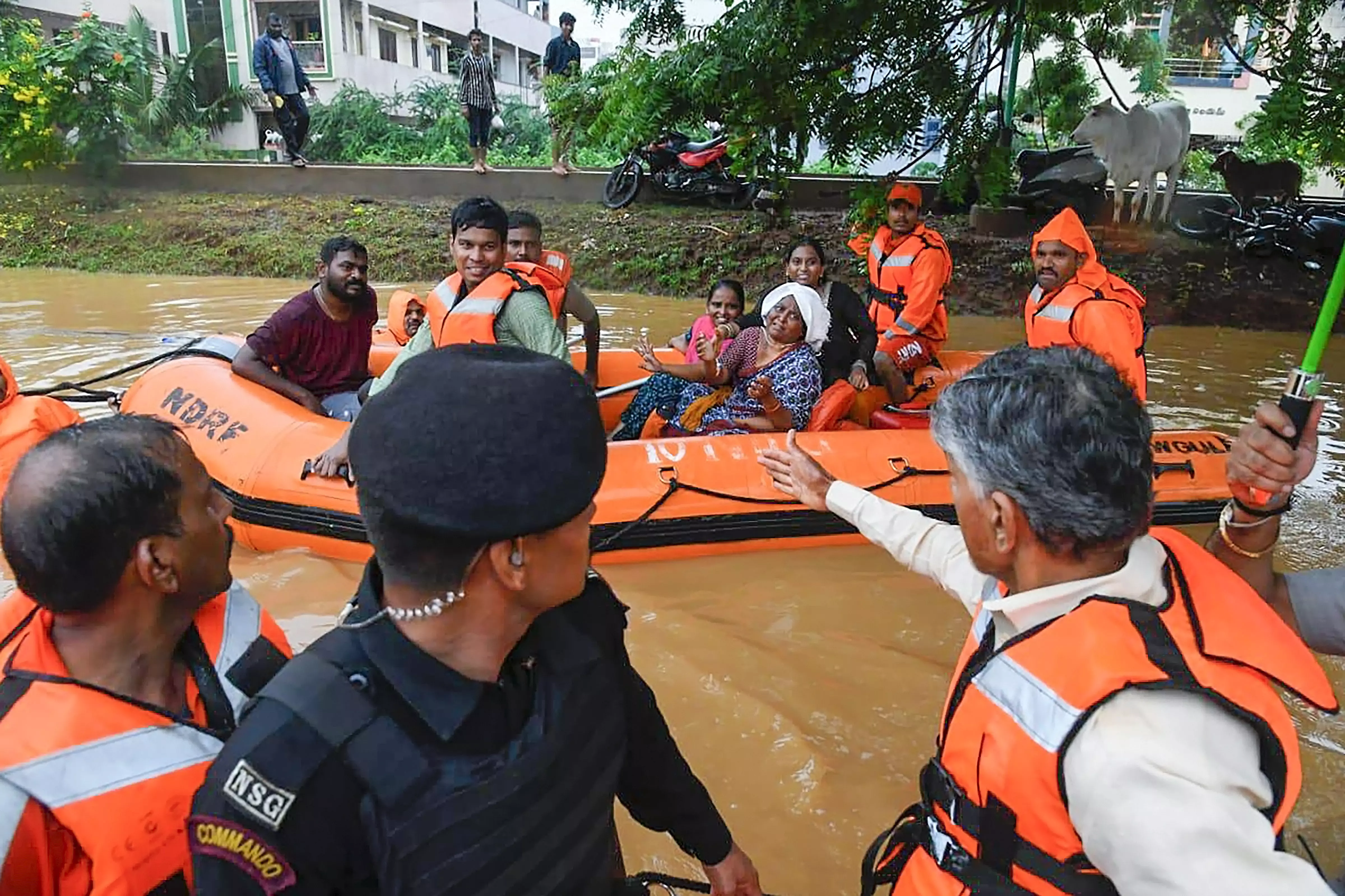 Vizag stood as one in support of Vijayawada’s flood victims