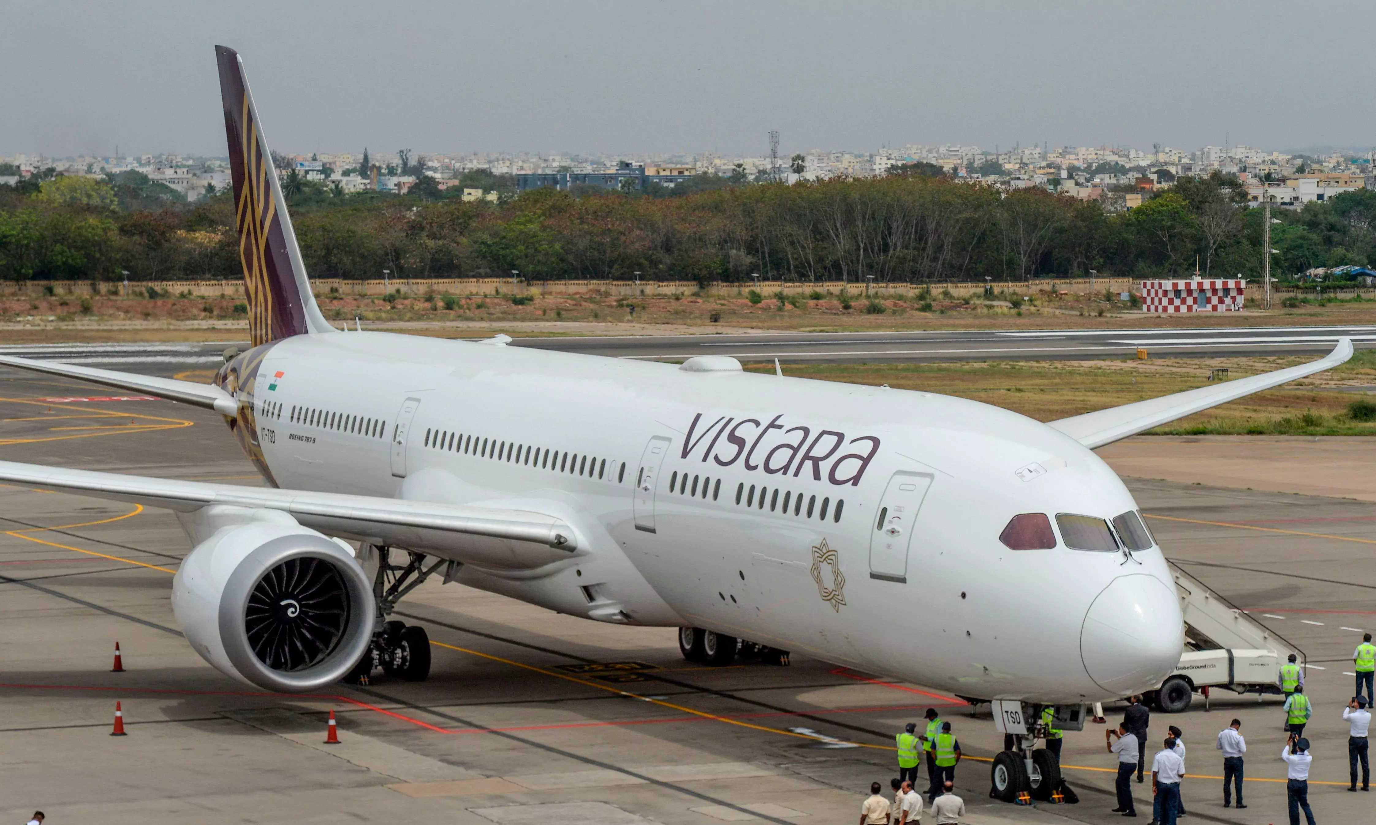 Air India-Vistara Merger: Vistara, Flyer has Couple Conversation on X