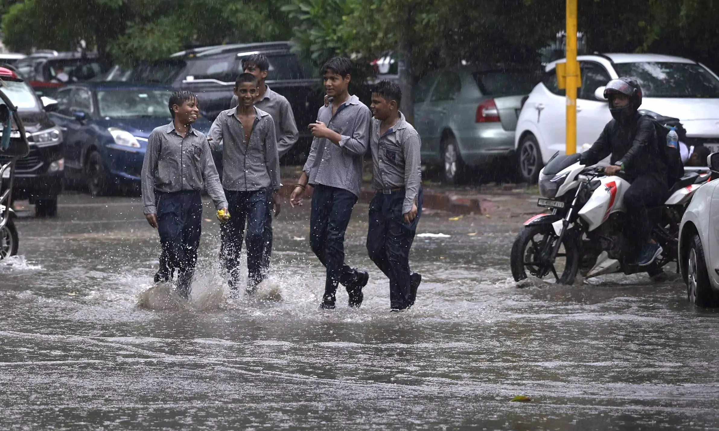 Hyderabadis Caught Off-guard by Sudden Downpour