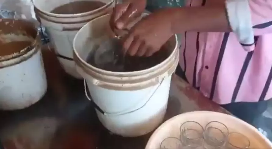 Video of hotel staff washing tea glasses, plates in drainage water goes viral