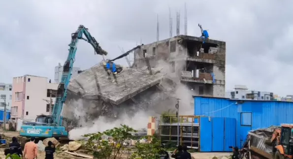 HYDRAA demolishes unauthorised structures in Dundigal