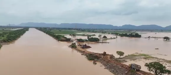 Retaining wall for Budameru in Vijayawada to prevent floods