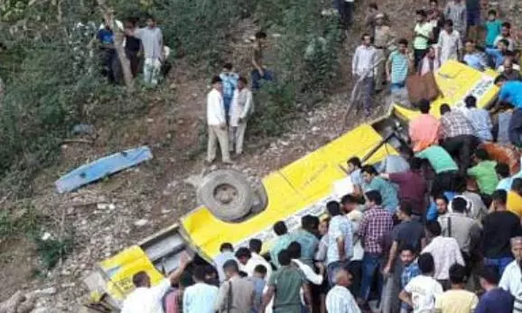 Kakinada: School Bus Plunges into Fields, 10 Students Injured