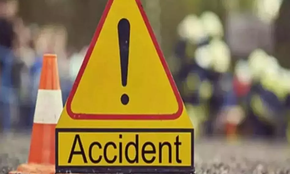 UP: 4 dead, 5 injured after being hit by pickup truck in Sambhal