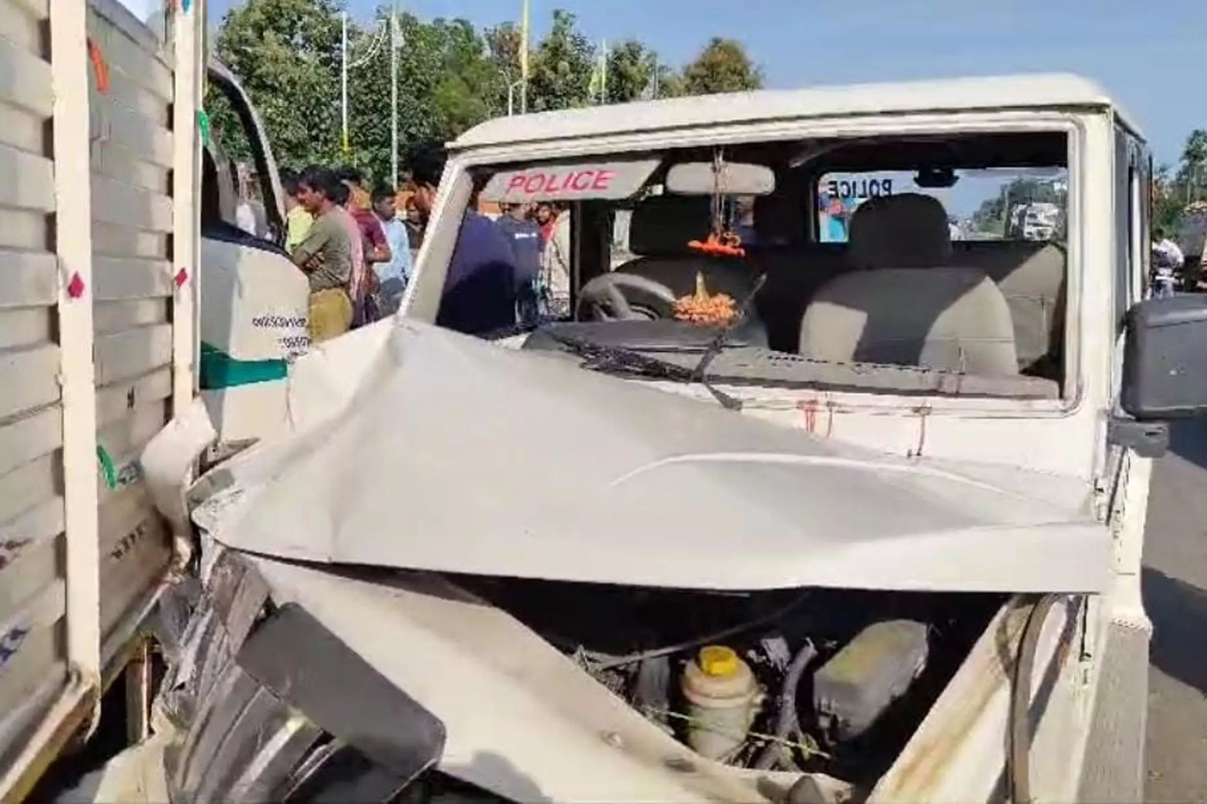 AP Minister’s convoy involved in accident, five security men injured