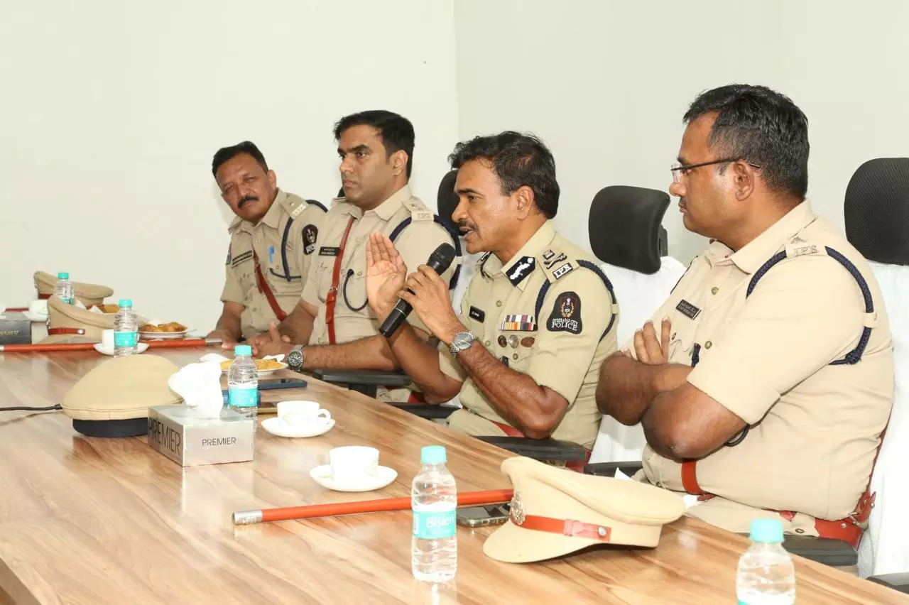 Heavy Police Deployment to Man Ganesh Immersion