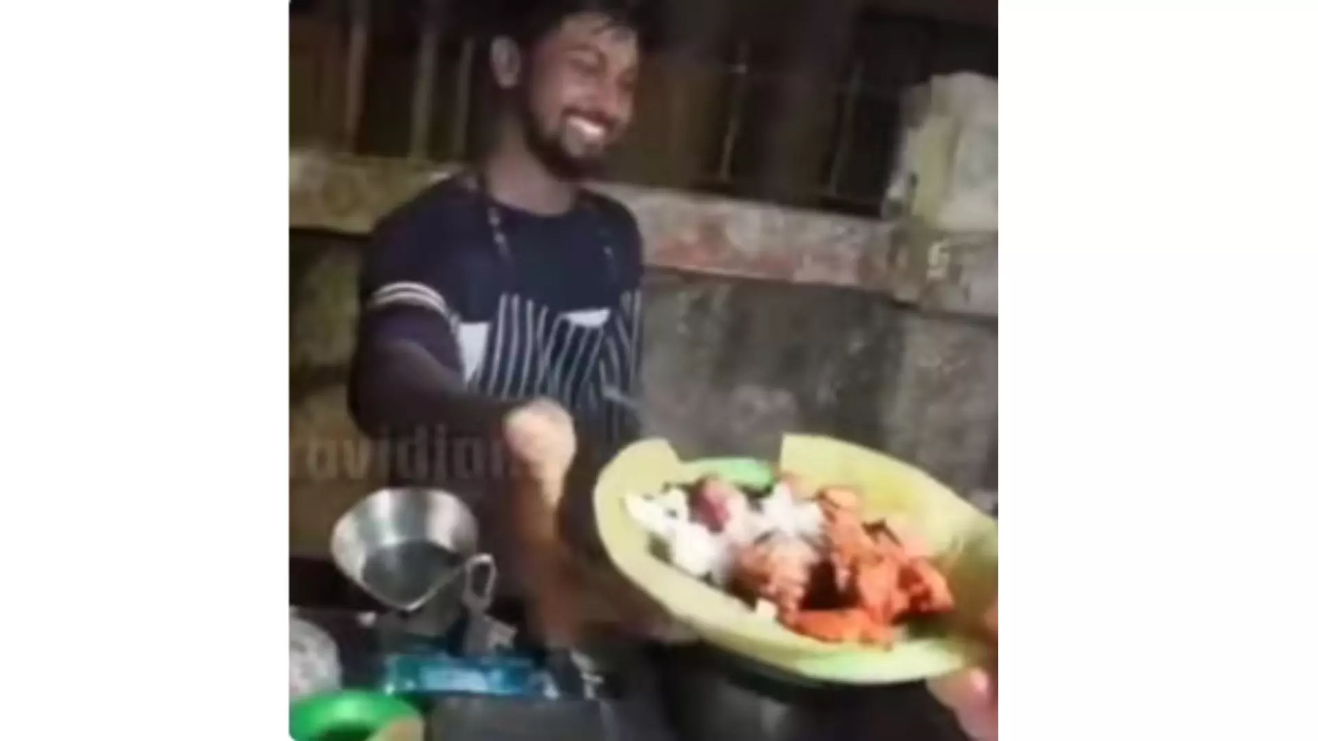 Viral Video: TN PhD student runs street food stall in Chennai