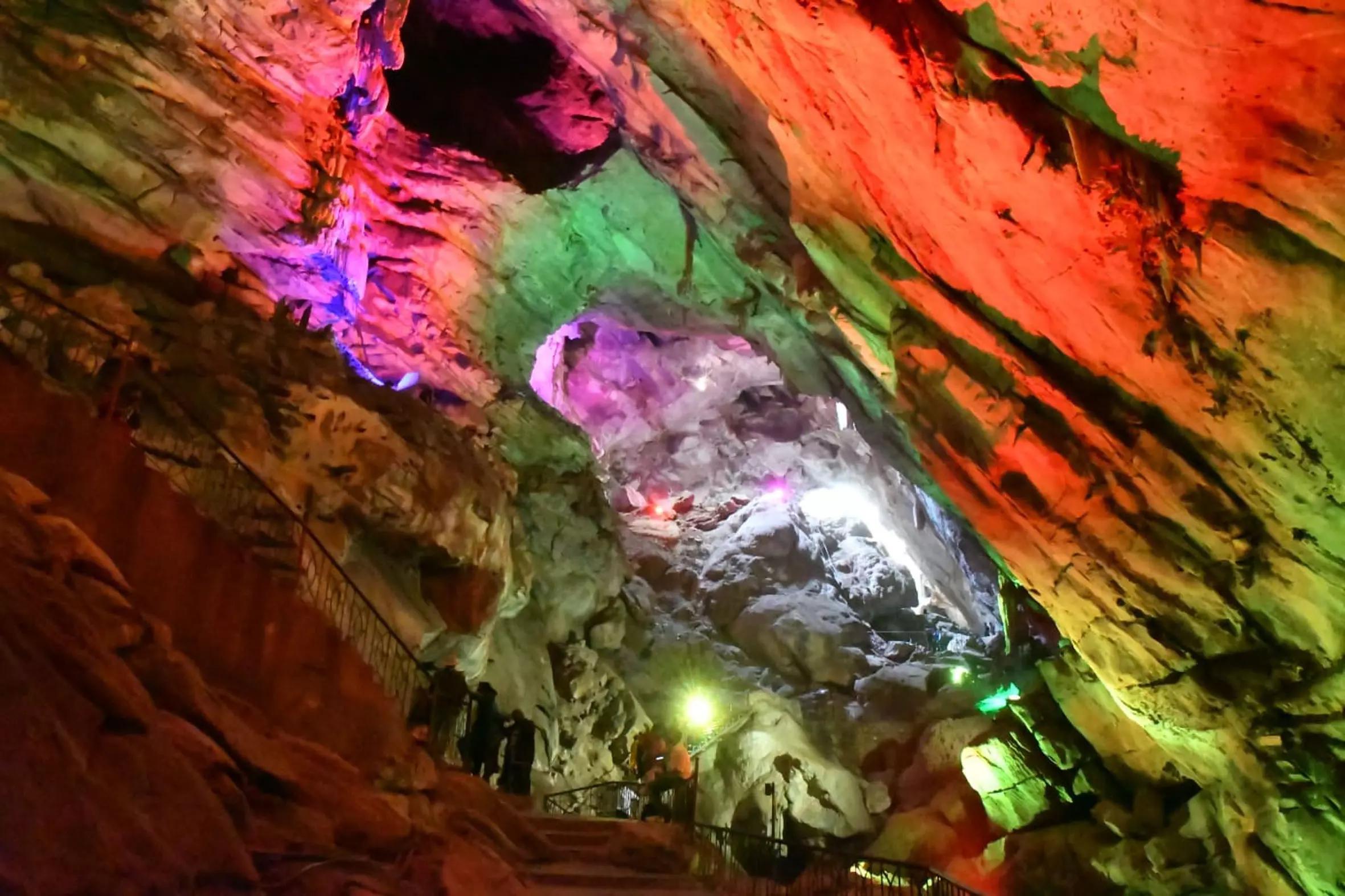 APTDC plans cutting-edge sound and light show at Borra Caves