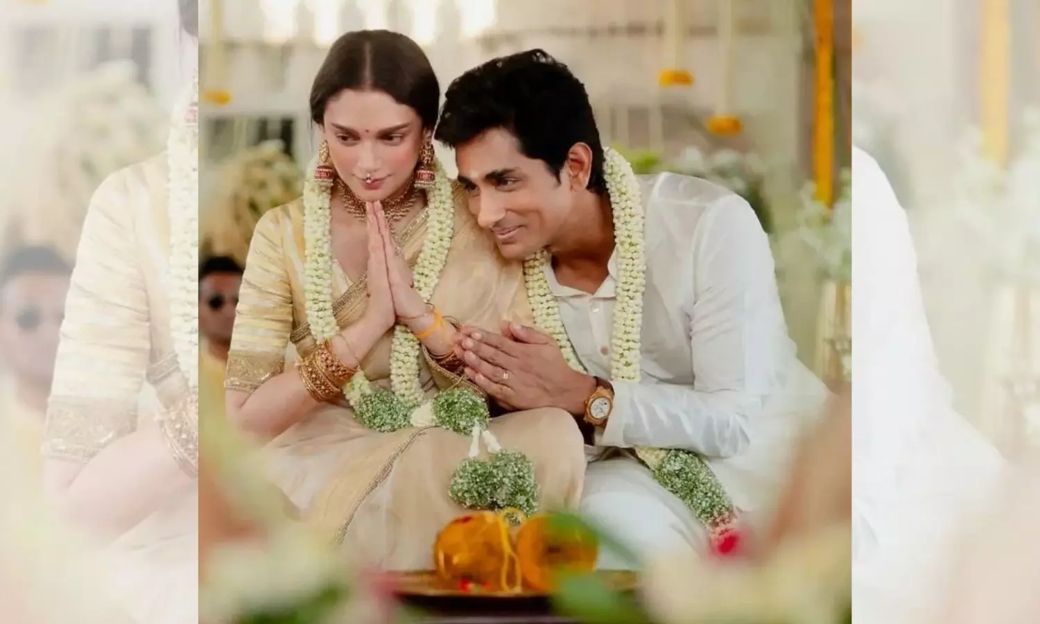 Mrs & Mr Adu-Siddhu: Siddharth, Aditi Rao Hydari married in epic Wanaparthy temple