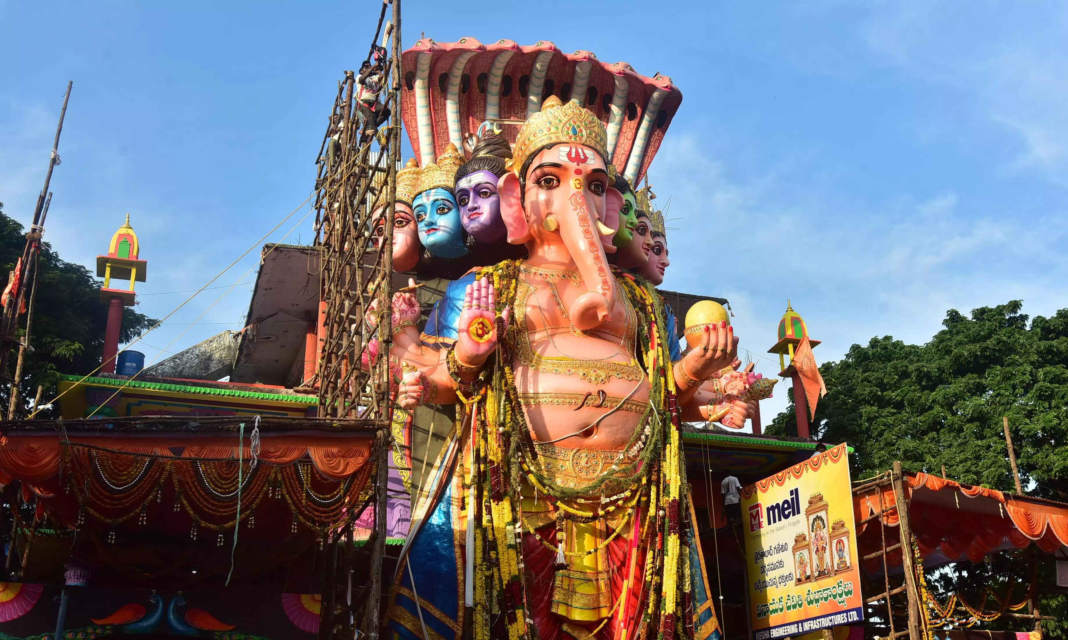 Khairatabad Bada Ganesha Donations Cross Rs 1 Crore