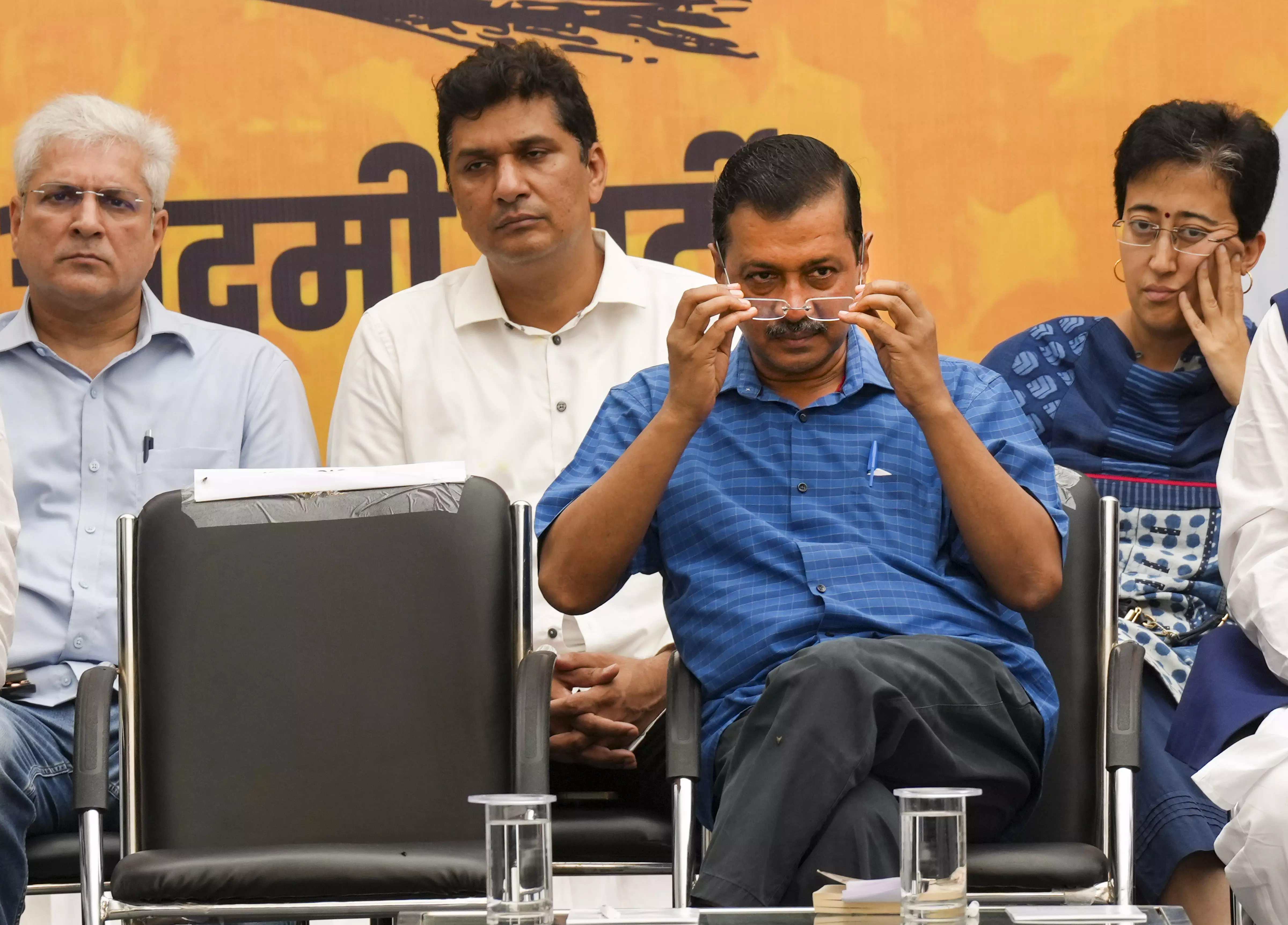 AAP MLAs to meet to pick Kejriwals successor as CM likely to resign today