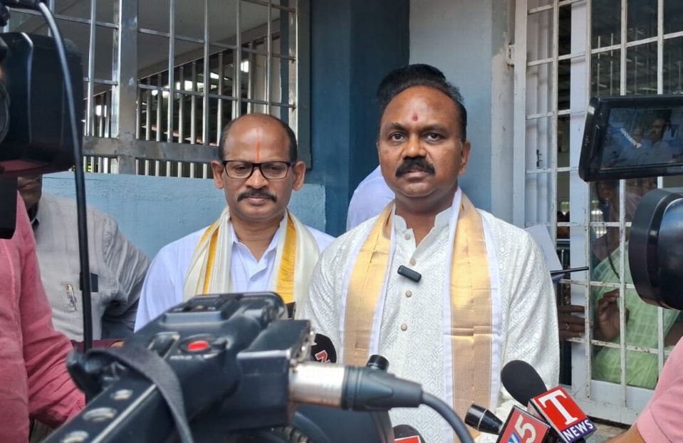 TTD Refutes Neglect Claims After Devotees Complaint to Endowments Minister