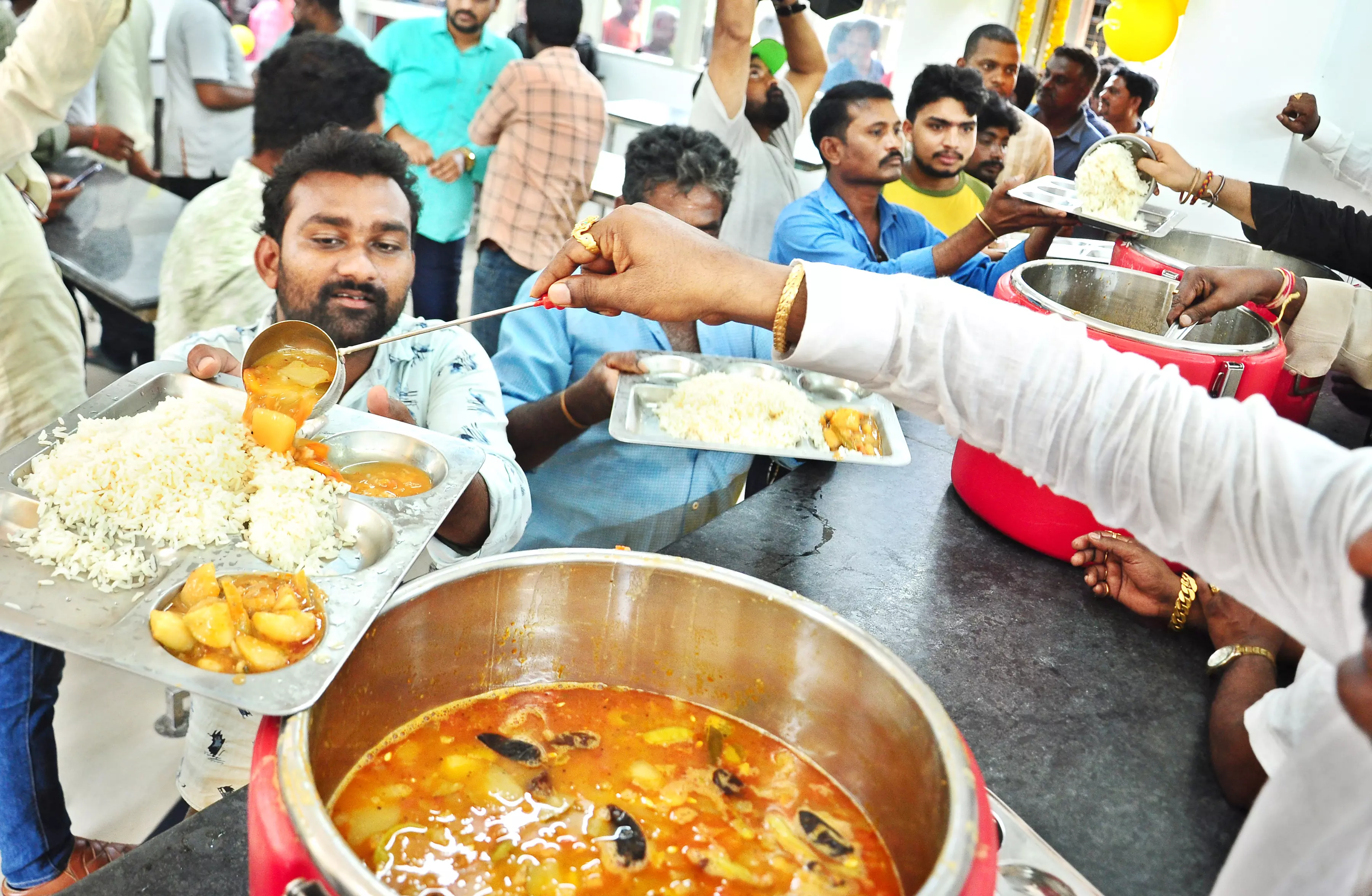 12 Anna Canteens to be Launched in Kurnool Today