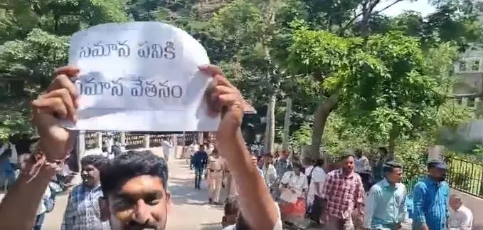 Aarogyamitras on Indefinite Strike, Demand Better Pay