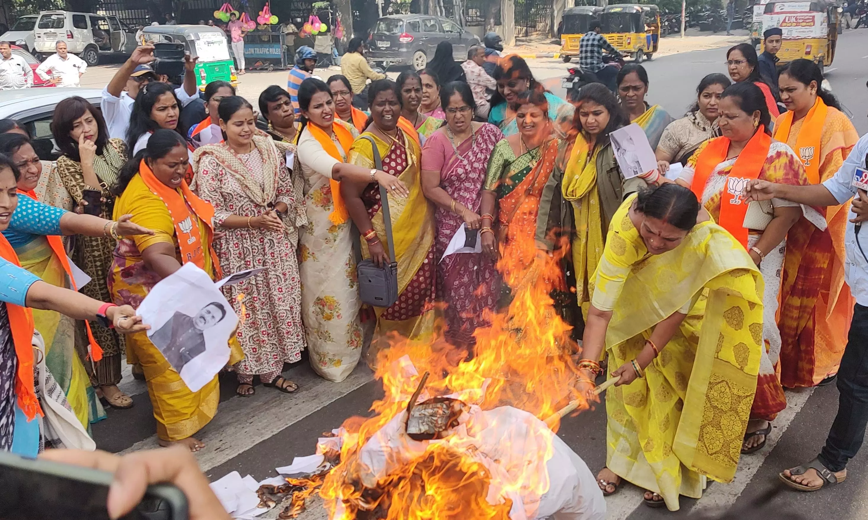 Telangana BJP protests against MLA insulting Kangana