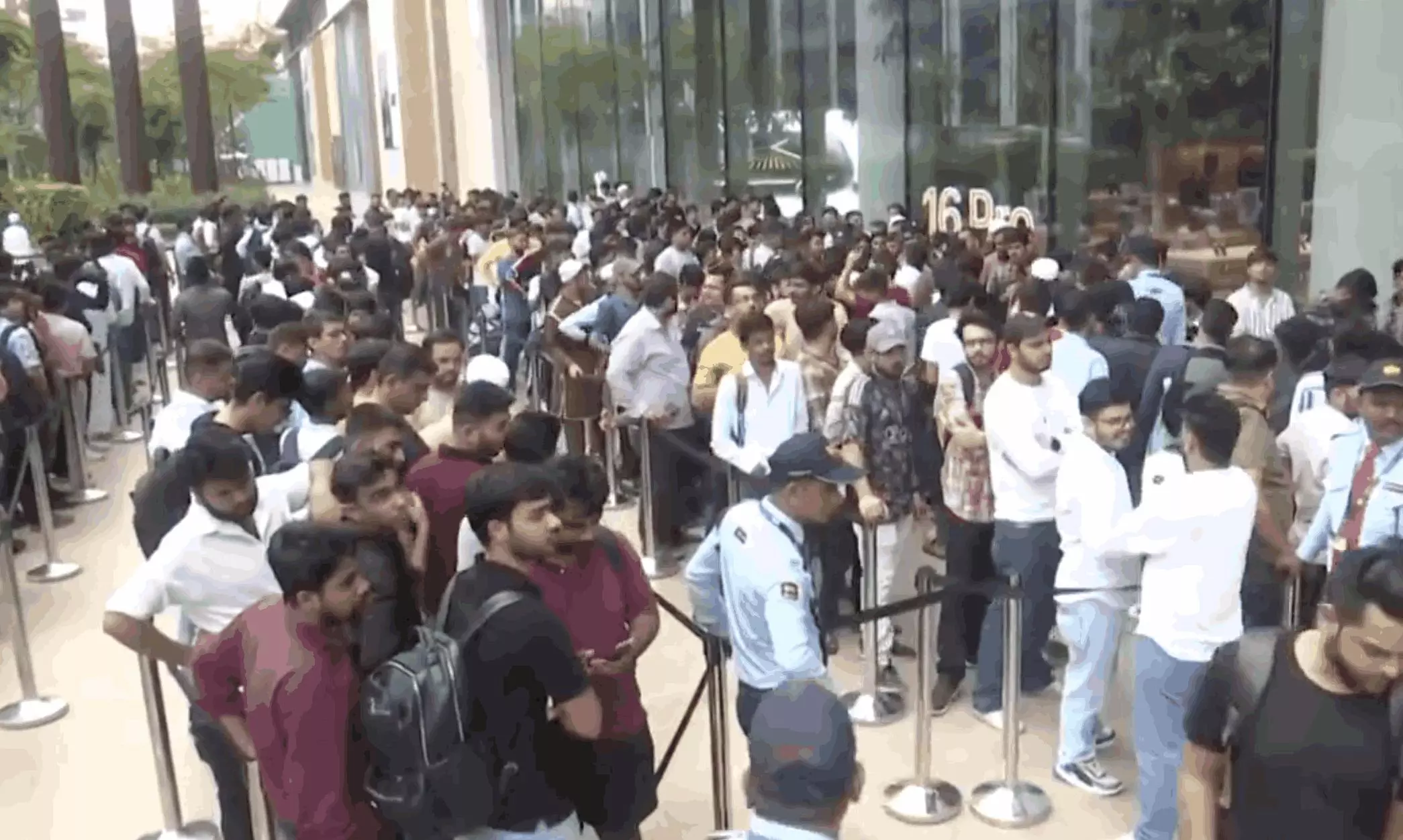 iPhone 16 sale in India from today, huge crowd outside Apple Stores in Mumbai, Delhi