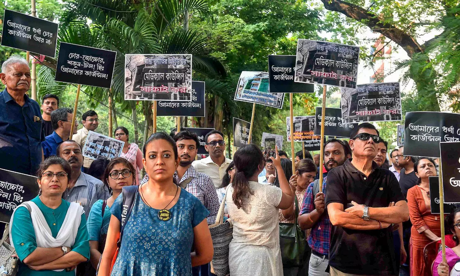 Kolkata junior doctors set to resume work from Saturday after partially calling off strike