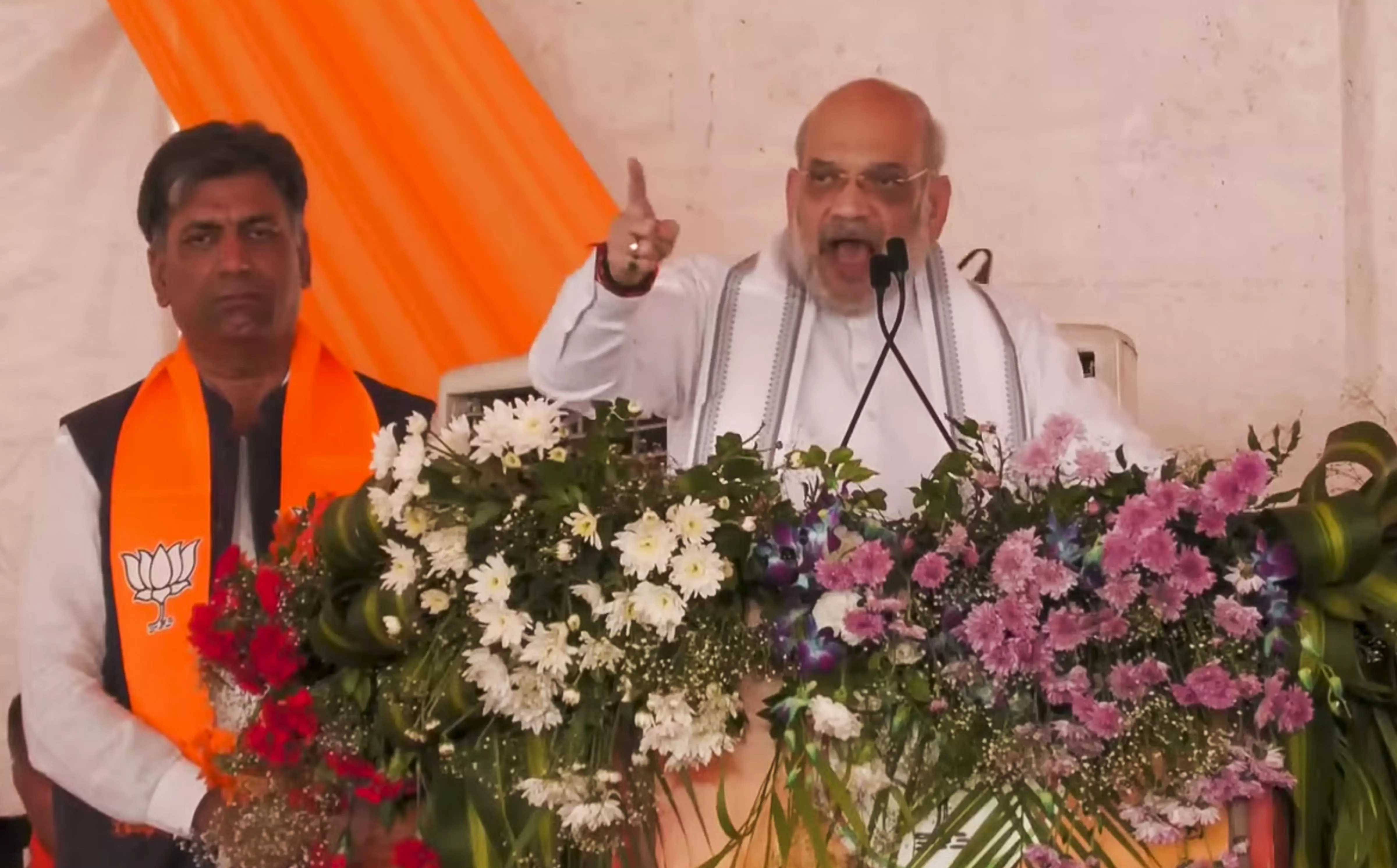 Borders peaceful as Pak fears PM Modi: Amit Shah in J-K