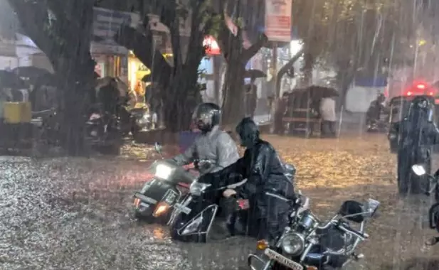 Telangana Braces for Thunderstorms, Hyderabad Records Heavy Rainfall