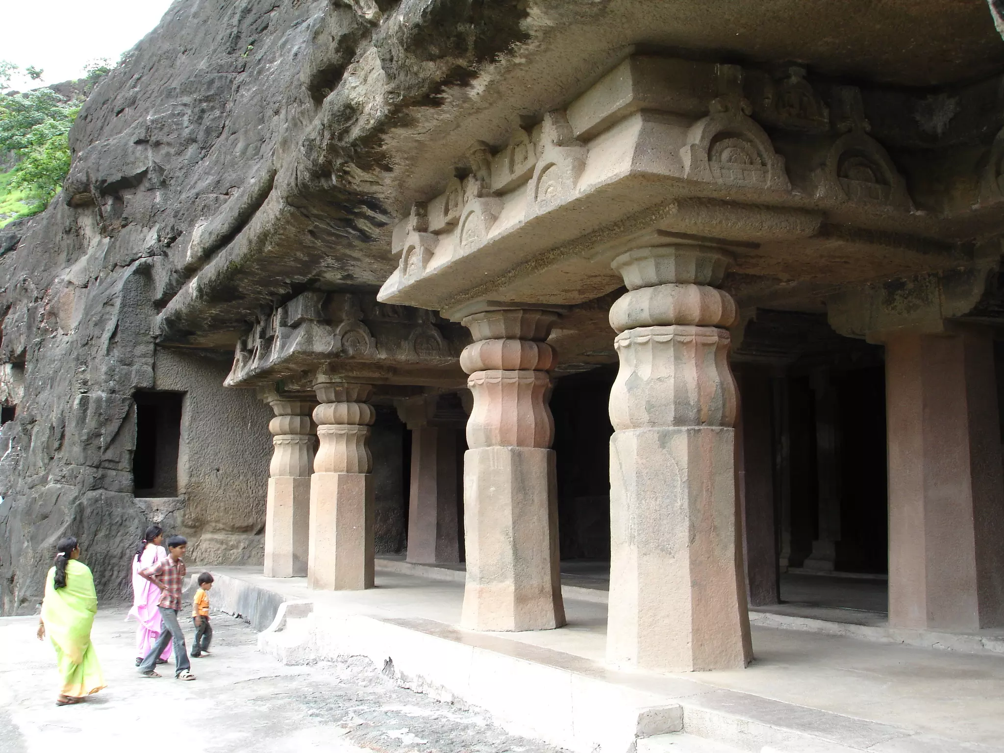 Maharashtra: 20 electric buses to ferry Ajanta caves tourists