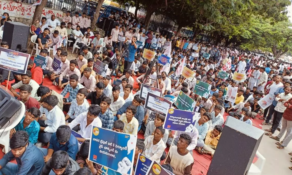 Telangana: Students Protest Highlighting Sorry State of Education